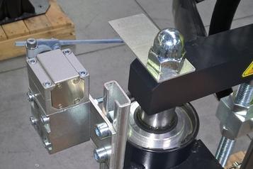 Роботизированное передовое решение для неанаэробных силиконовых прокладок для двигателя и редуктора.